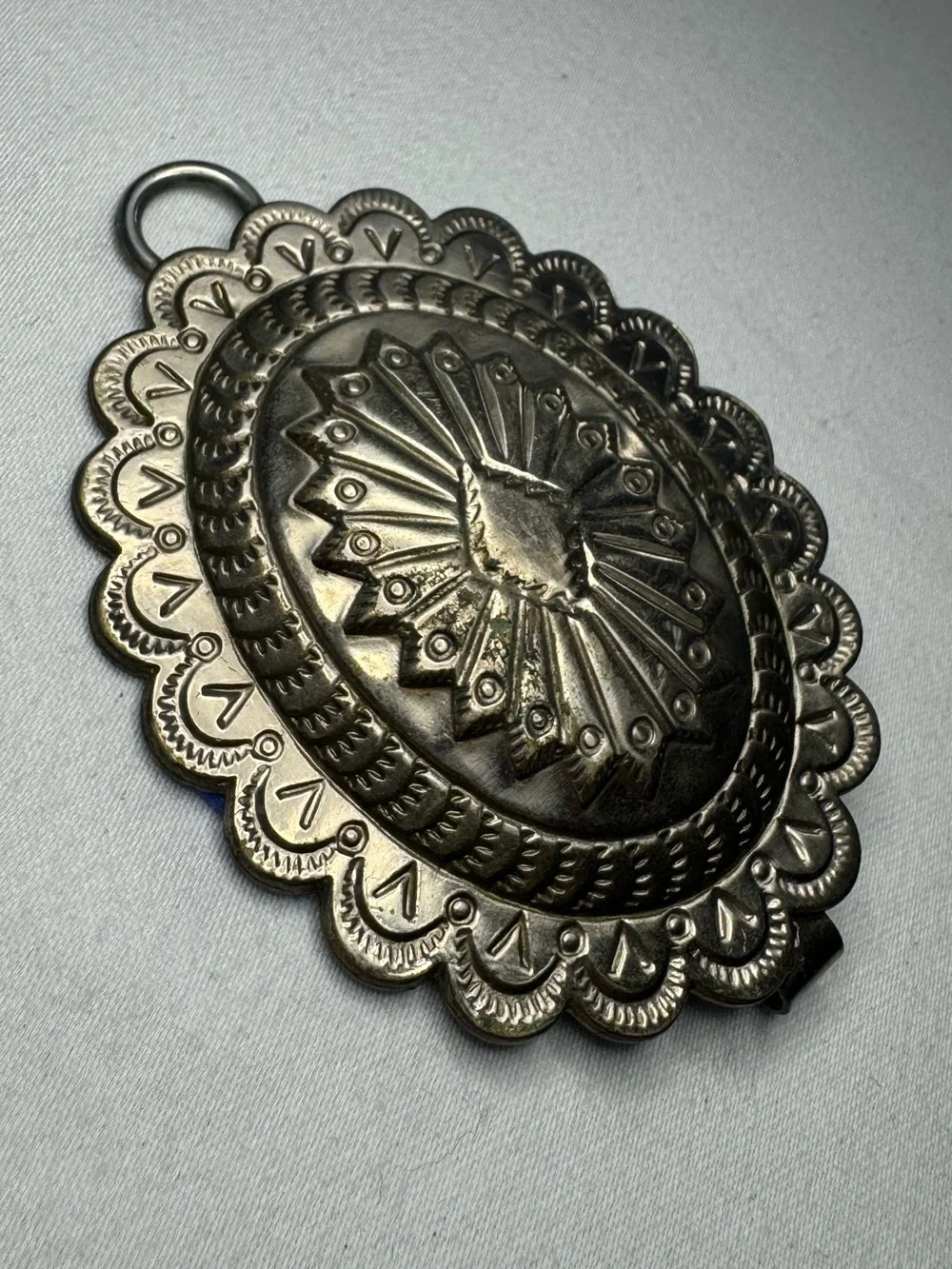 Vintage Silver Tone Southwestern Scalloped Oval Concho Belt Link Hardware Patina